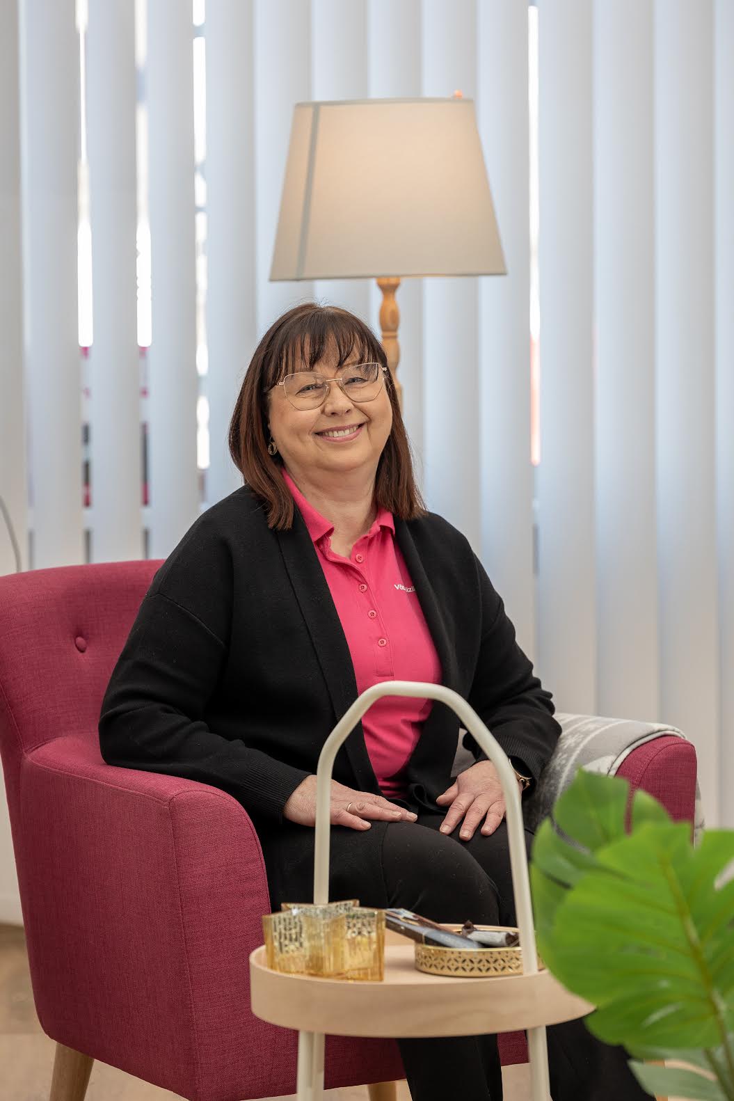 ASi IIZI Kindlustusmaakler kindlustusspetsialist Inge Kruuda paneb inimestele südamele, et kuigi sõda on reisikindlustuses välistatud ja näiteks sõja tõttu ära jäänud reisi kulusid kindlustused ei hüvita, siis on oluline mõista, et kindlustusandjad pakuvad ka praegu erinevaid võimalusi kindlustada ennast olukorraks, kui sõjaline konflikt või muu kriis tekib reisil viibides ning seetõttu on vaja ohupiirkonnast evakueeruda. Foto: AIGAR NAGEL